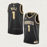 Camiseta LaMelo Ball NO 1 Charlotte Hornets Select Series Oro Negro