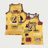 Camiseta Kobe Bryant NO 24 Los Angeles Lakers Mitchell & Ness Slap Sticker 1996-97 Amarillo